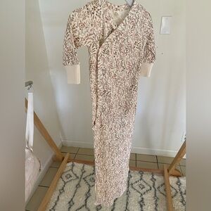 Colored organics tie gown sleeper NWOT